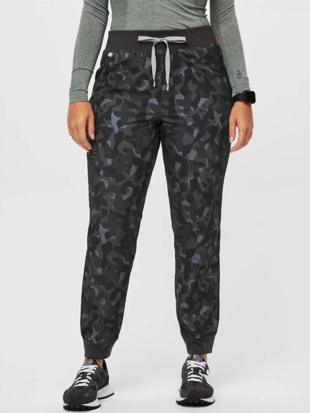 Figs Women's Zamora Free-x Jogger Scrub